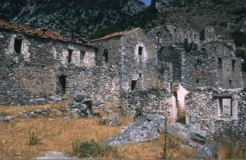 Πολυάραβος: Γνωρίστε το παραδοσιακό χωριό όπου οι Μανιάτες νίκησαν τον Ιμπραήμ (εικόνες)